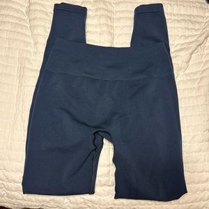 Whale Blue Alphalete Amplify leggings